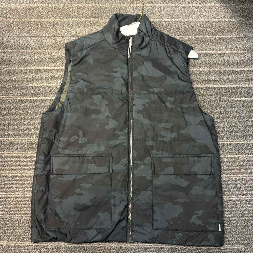 Vuori Camo Puffer Vest
